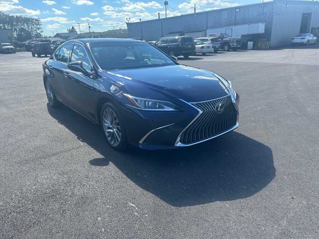2020 Lexus ES 350 Luxury photo 3
