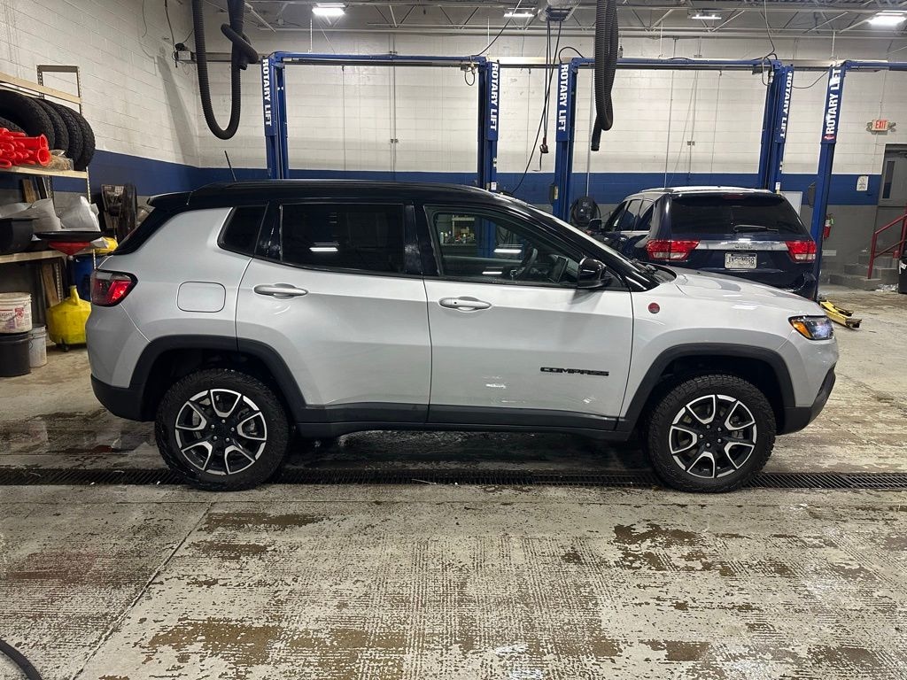 Used 2024 Jeep Compass Trailhawk SUV