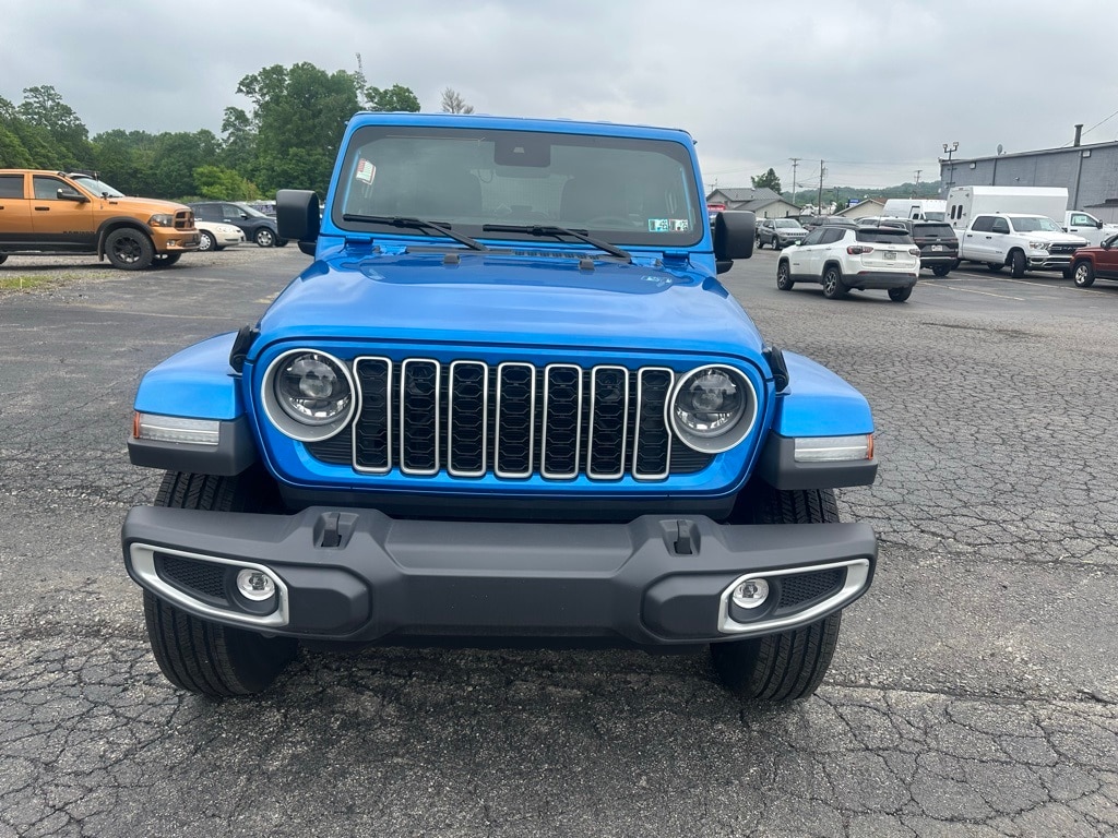 Used 2024 Jeep Wrangler 4-Door Sahara with VIN 1C4PJXEG9RW324665 for sale in Hermitage, PA