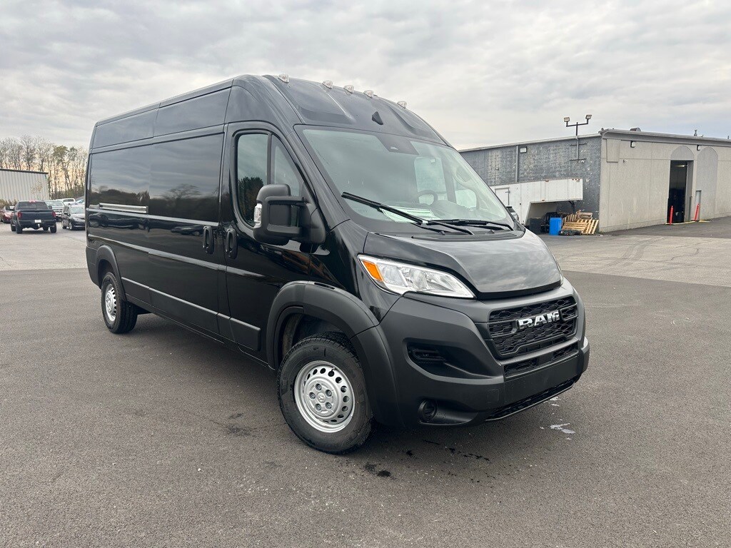 2026 Ram ProMaster 2500 Cargo Van photo 3