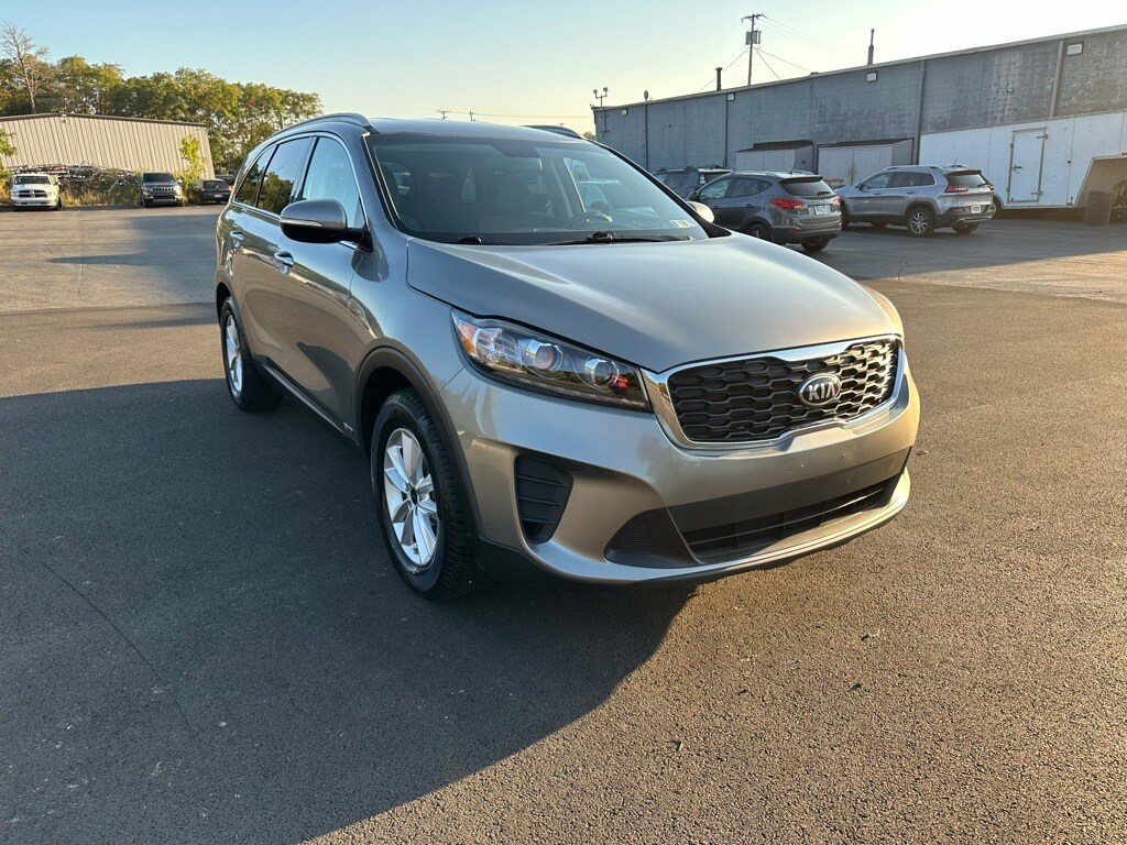 2019 Kia Sorento LX photo 3