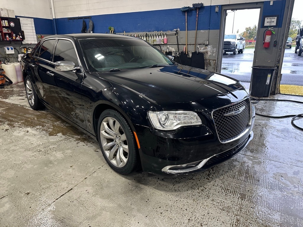 Used 2018 Chrysler 300 Limited Sedan
