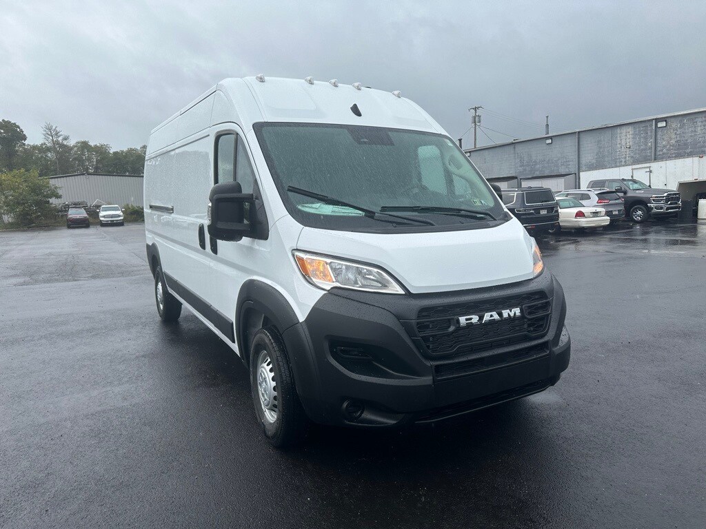 2026 Ram ProMaster 2500 Cargo Van photo 3