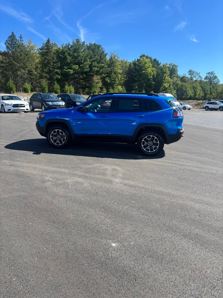 2022 Jeep Cherokee Trailhawk photo 4