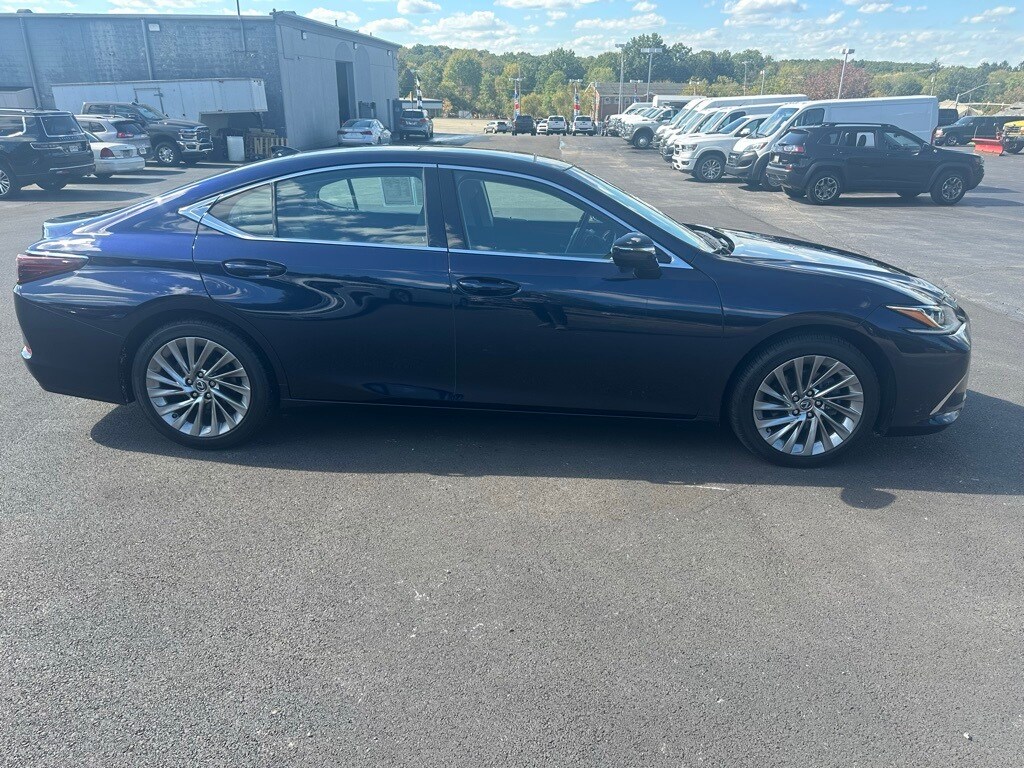 2020 Lexus ES 350 Luxury photo 4