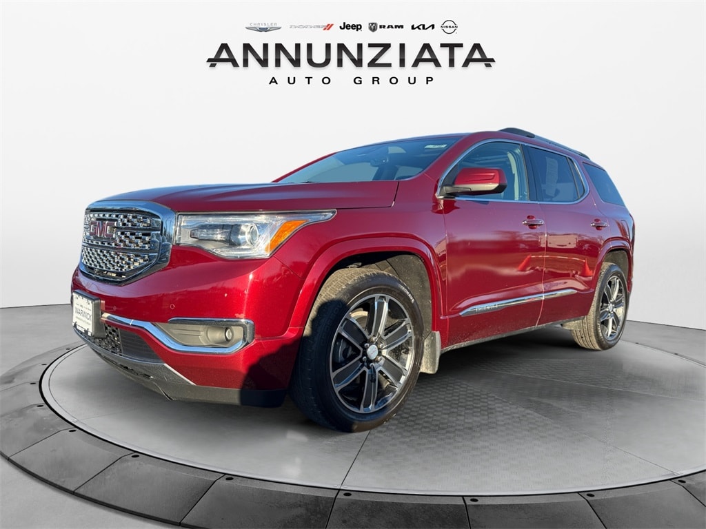 2017 GMC Acadia Denali's photo