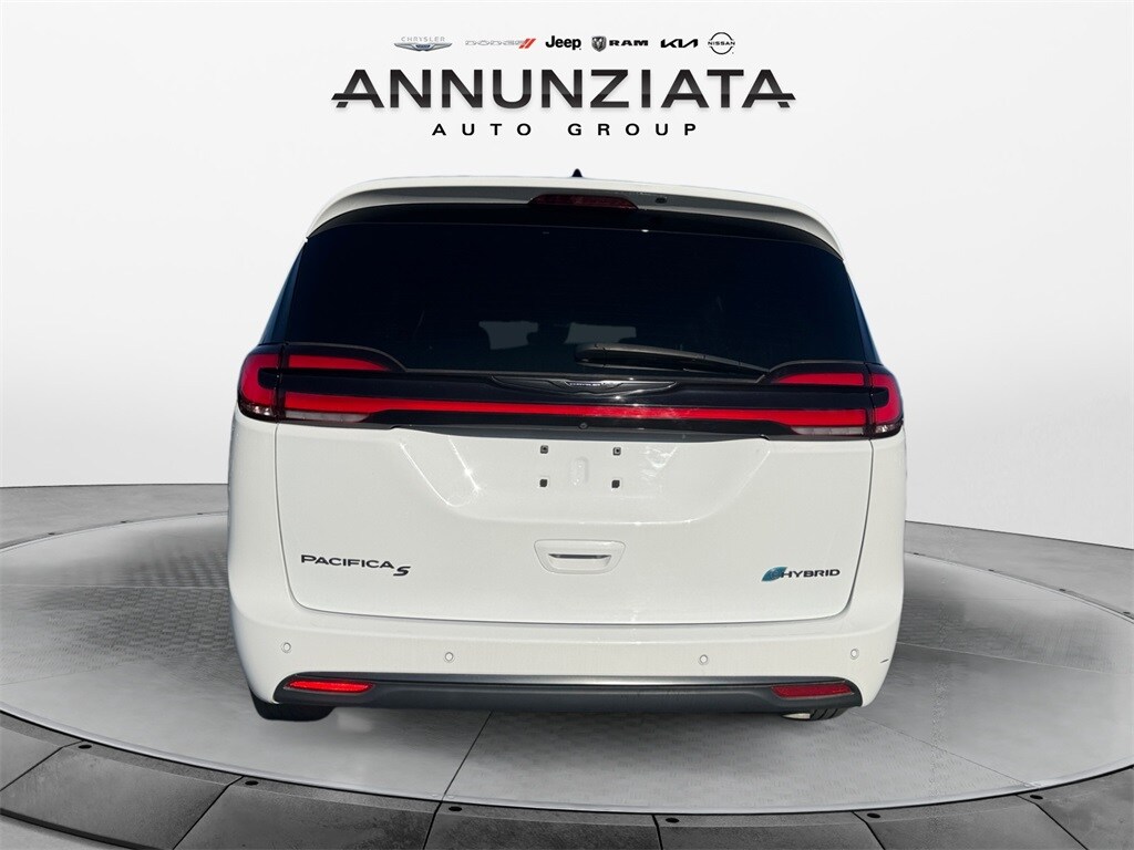 2023 Chrysler Pacifica Hybrid Limited photo 4