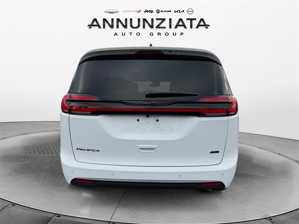 New 2026 Chrysler Pacifica Select Passenger Van