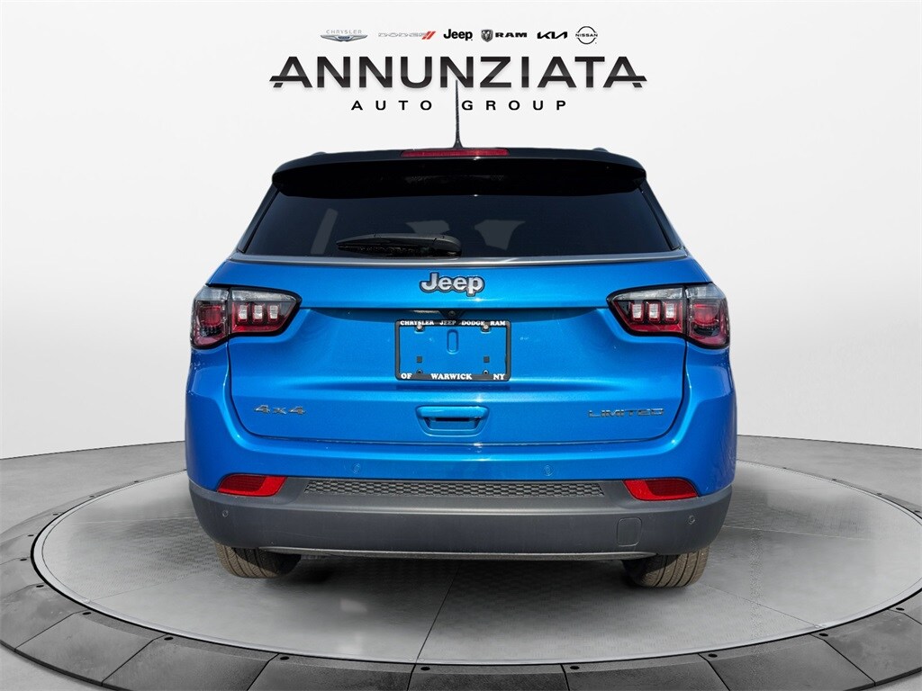 2024 Jeep Compass Limited photo 3