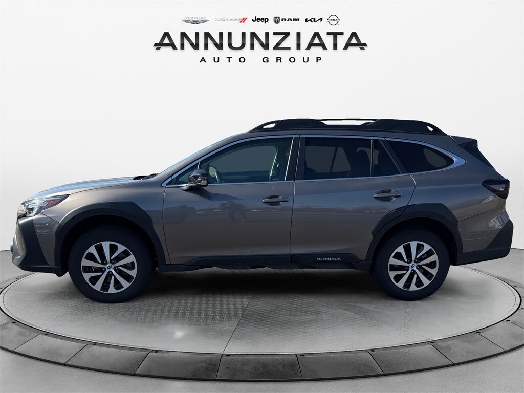 2024 Subaru Outback Premium photo 2