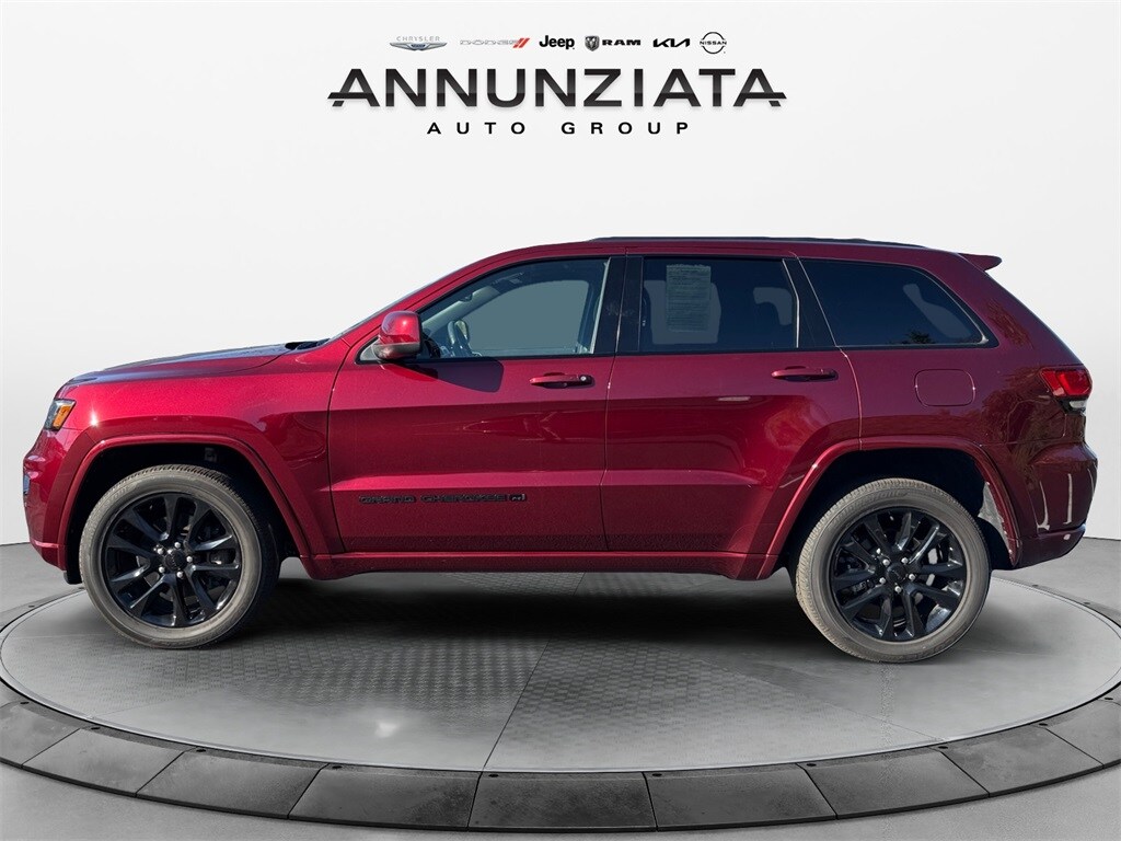 2022 Jeep Cherokee Laredo X photo 2