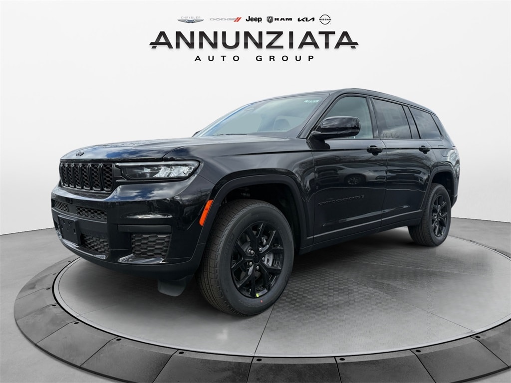 2025 Jeep Grand Cherokee L Altitude's photo