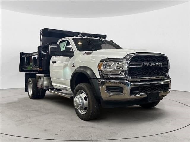 2024 Ram 5500 photo 4