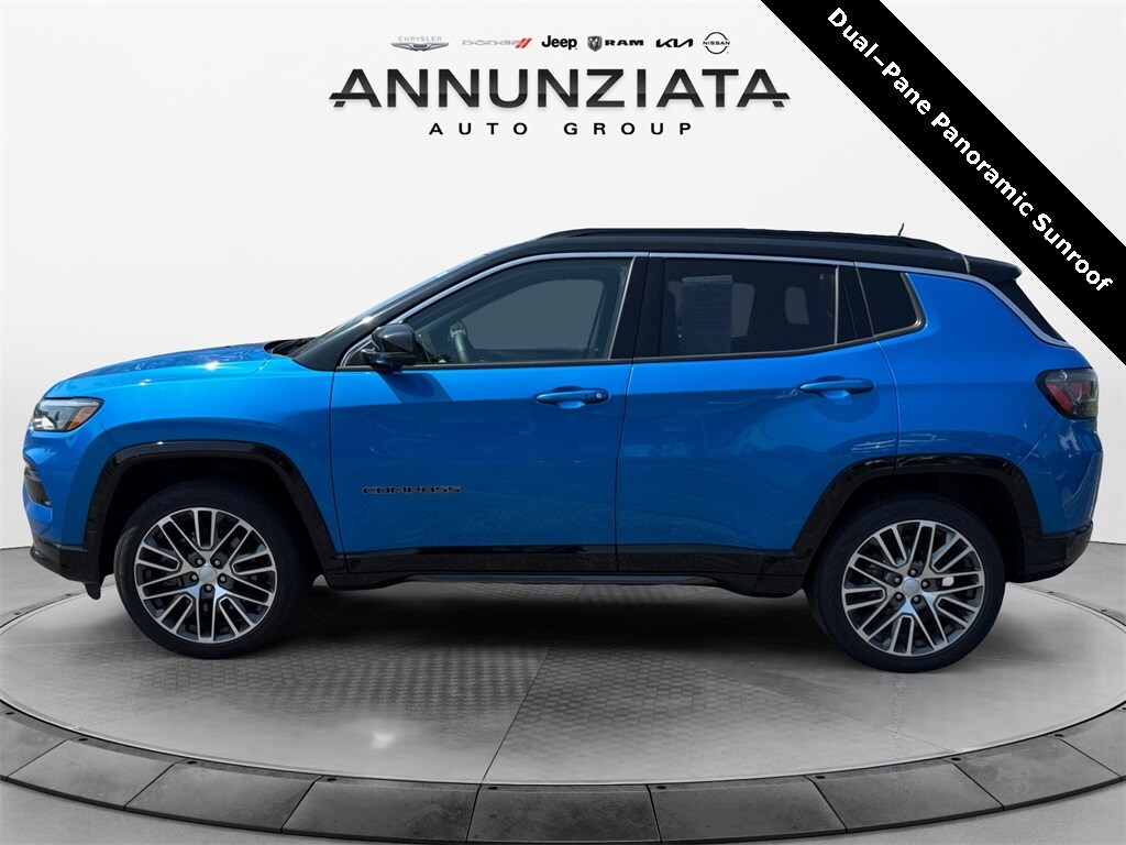 2023 Jeep Compass Limited photo 2