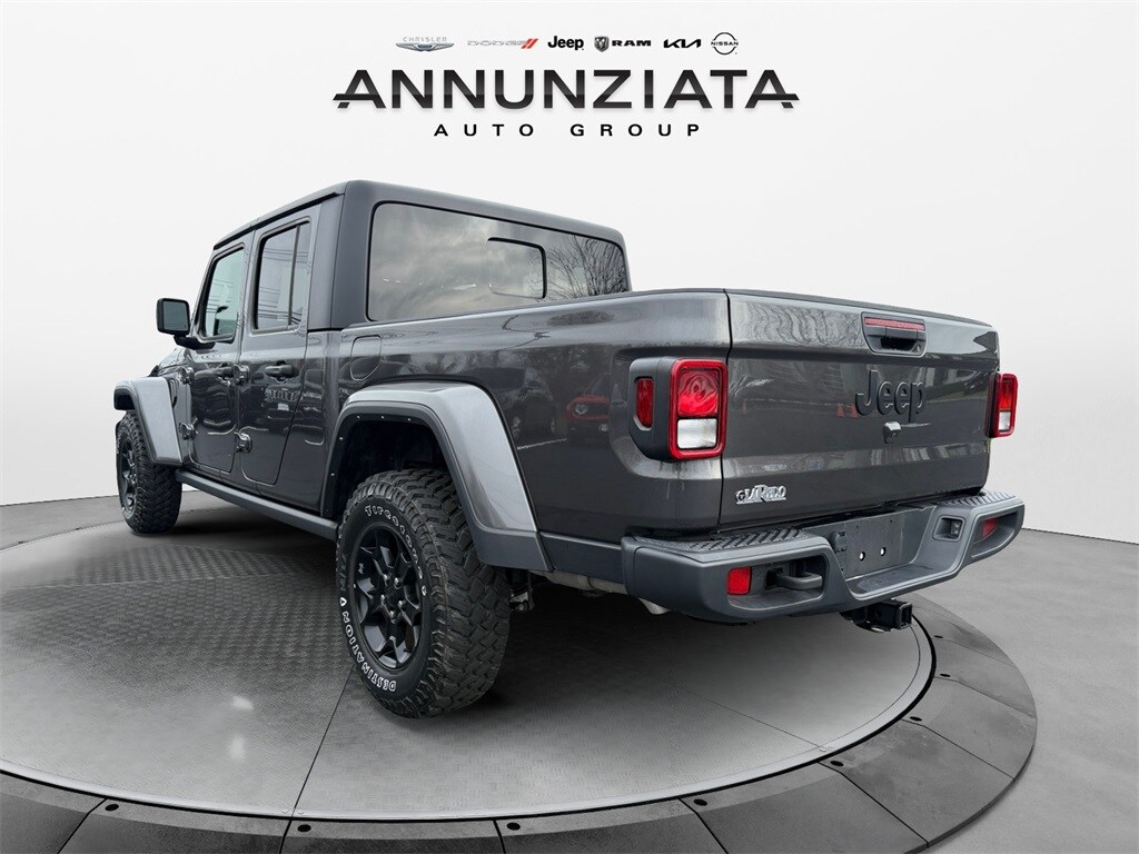 2023 Jeep Gladiator Willys photo 3