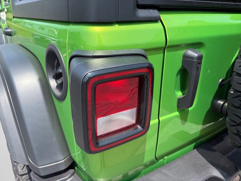 2025 Jeep Wrangler 4-Door Willys - Photo 21
