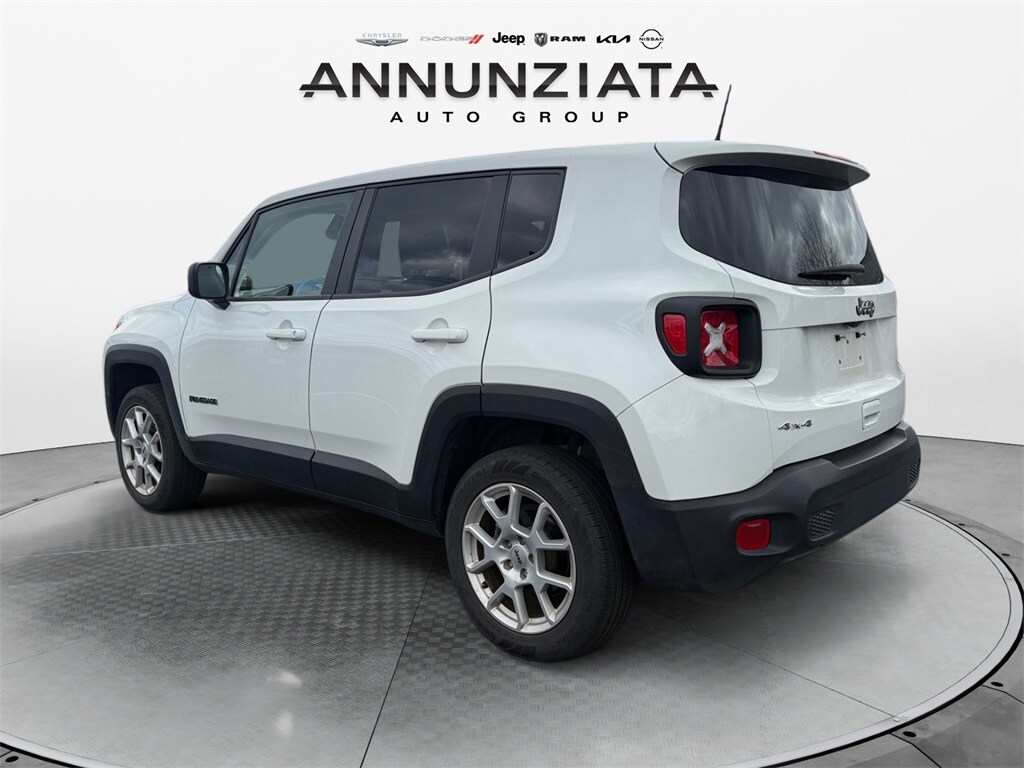 2023 Jeep Renegade Latitude photo 2