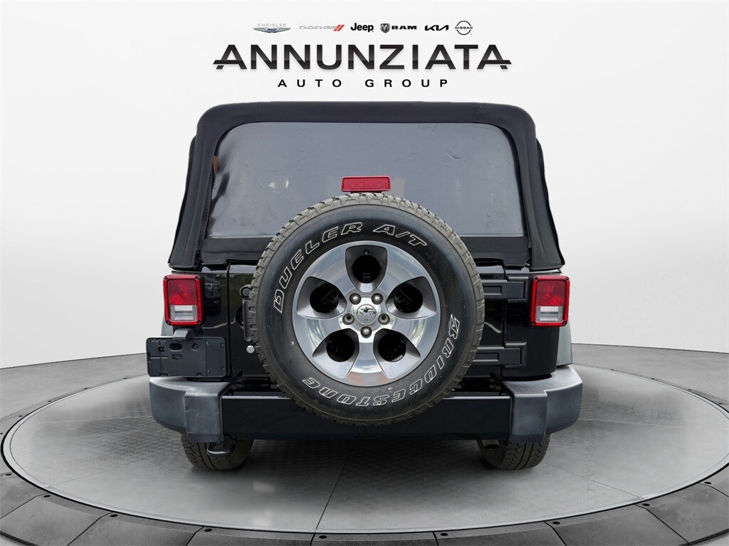2018 Jeep Wrangler Sahara photo 4