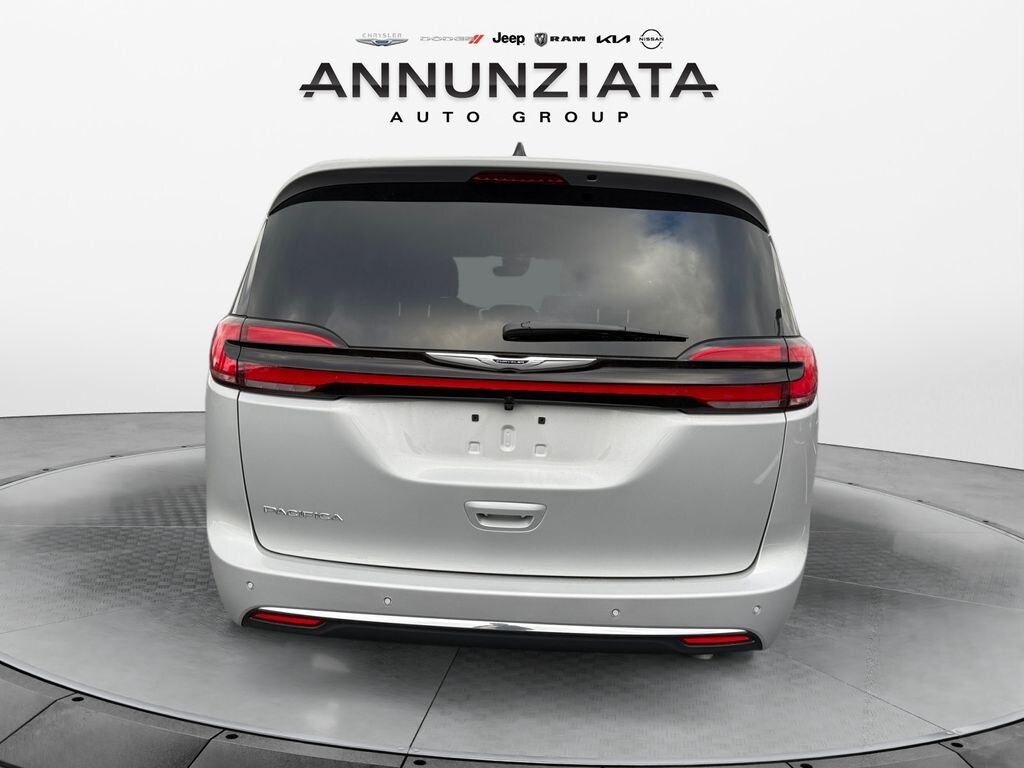 New 2026 Chrysler Pacifica Select Passenger Van