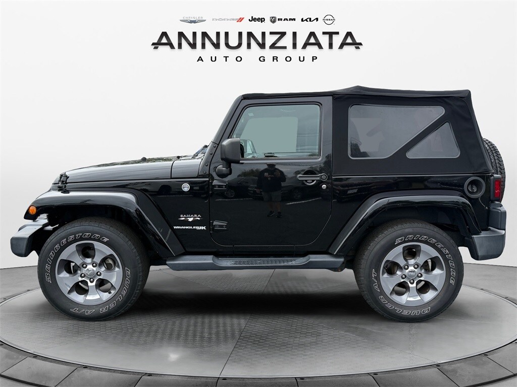 2018 Jeep Wrangler Sahara photo 2