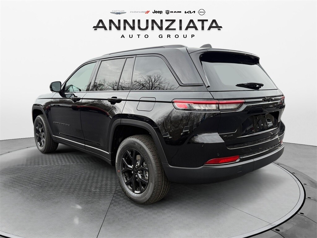 2025 Jeep Grand Cherokee Altitude X photo 2