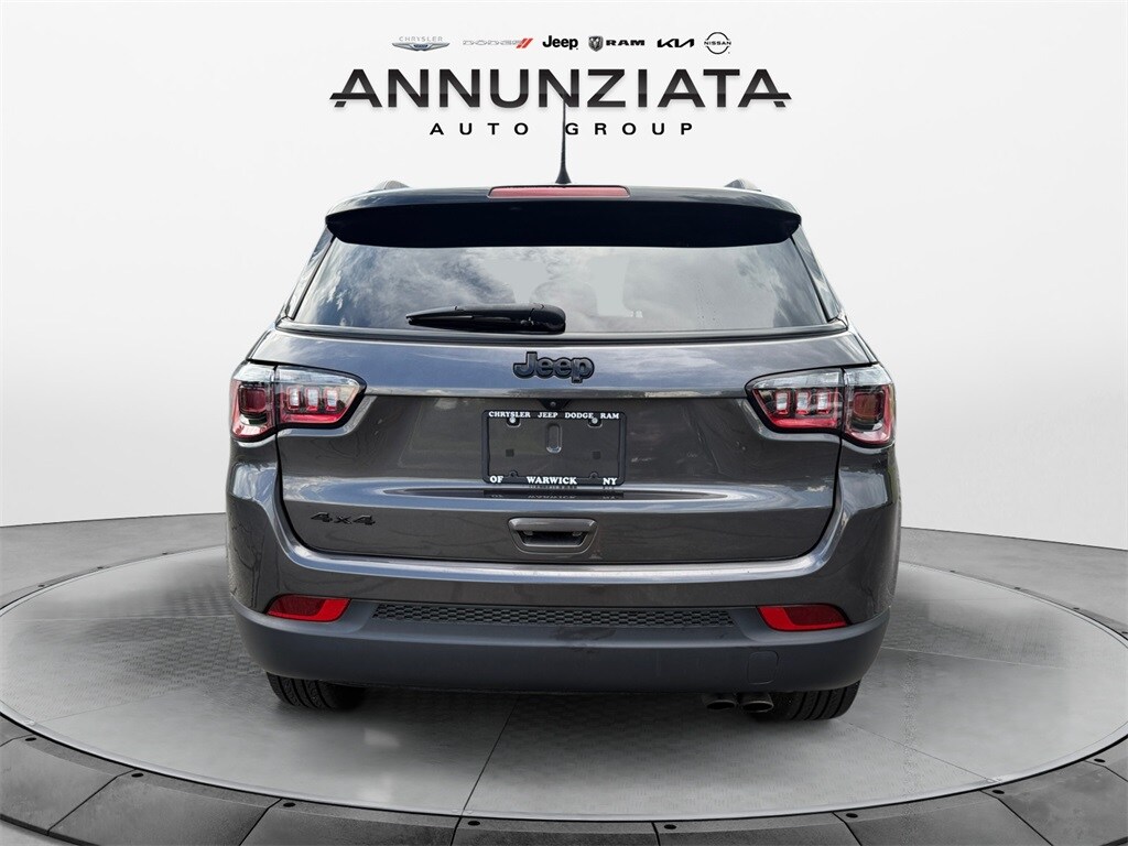 2022 Jeep Compass Altitude photo 3