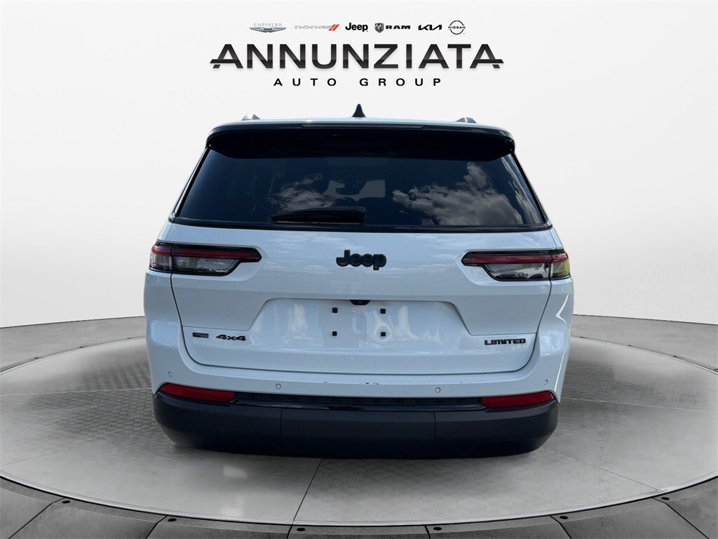 2022 Jeep Grand Cherokee Limited photo 4