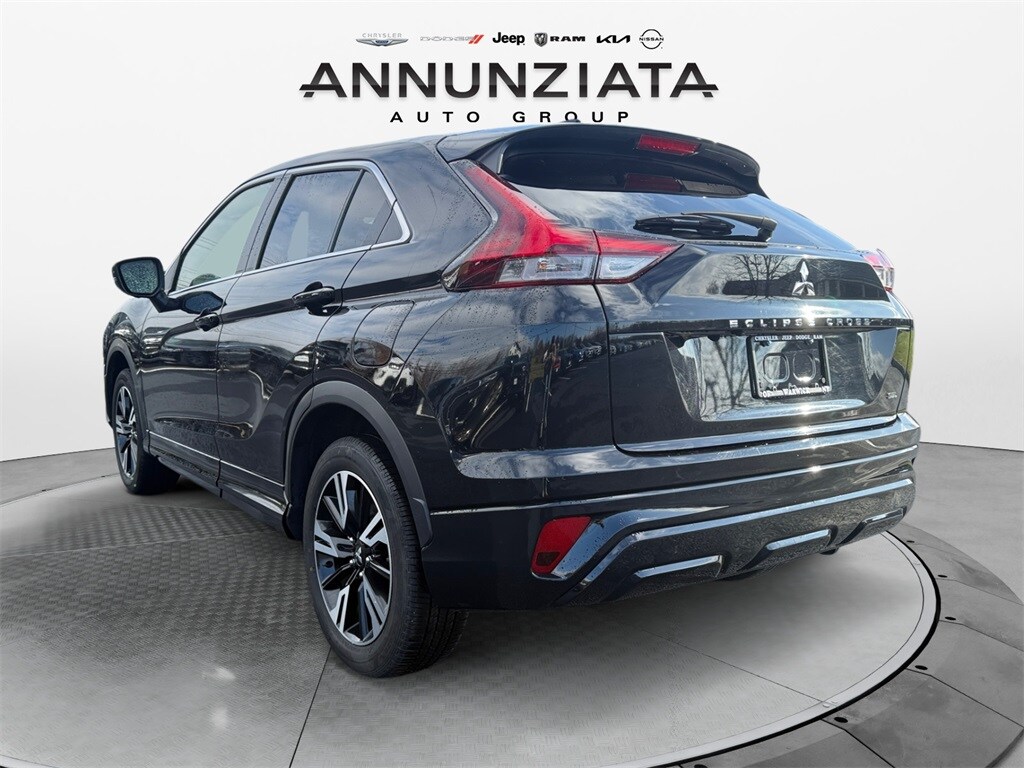 2024 Mitsubishi Eclipse Cross SEL photo 3