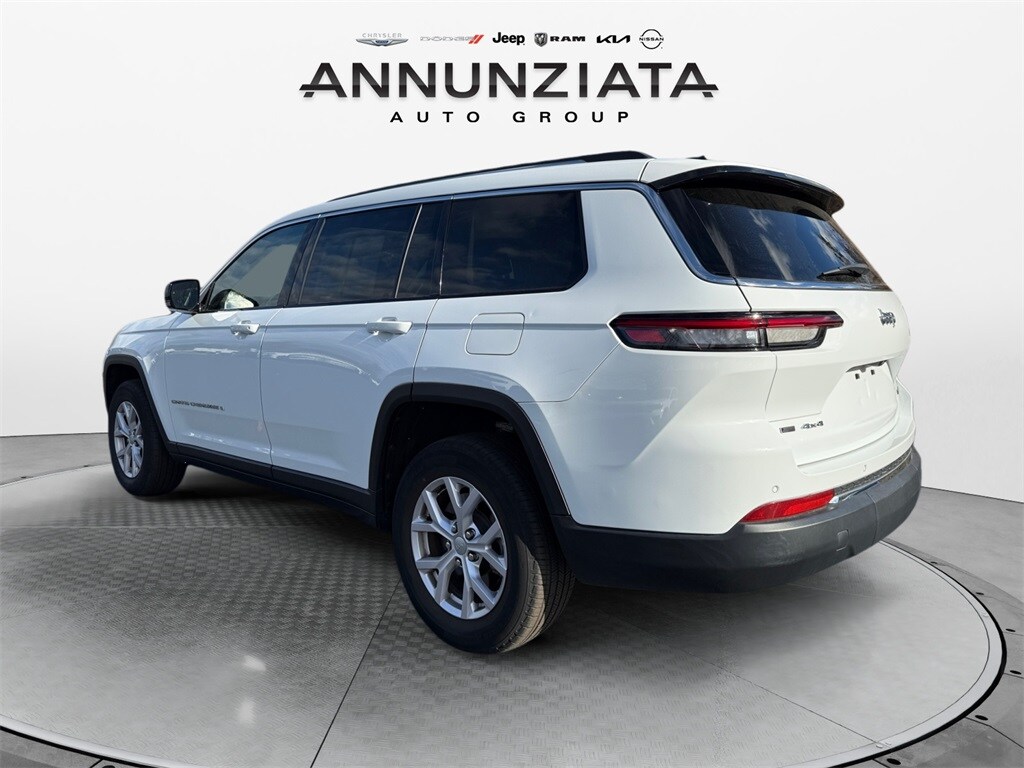 2022 Jeep Grand Cherokee Limited photo 3