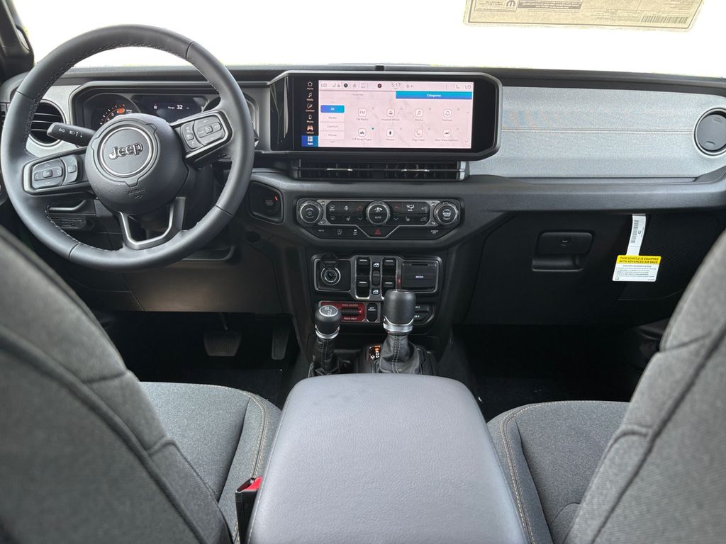 2025 Jeep Wrangler 4-Door Willys - Photo 10