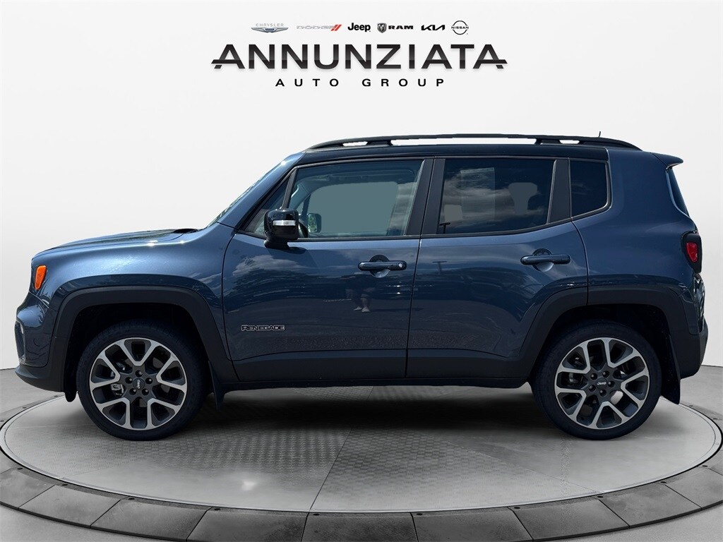 2022 Jeep Renegade Limited photo 2