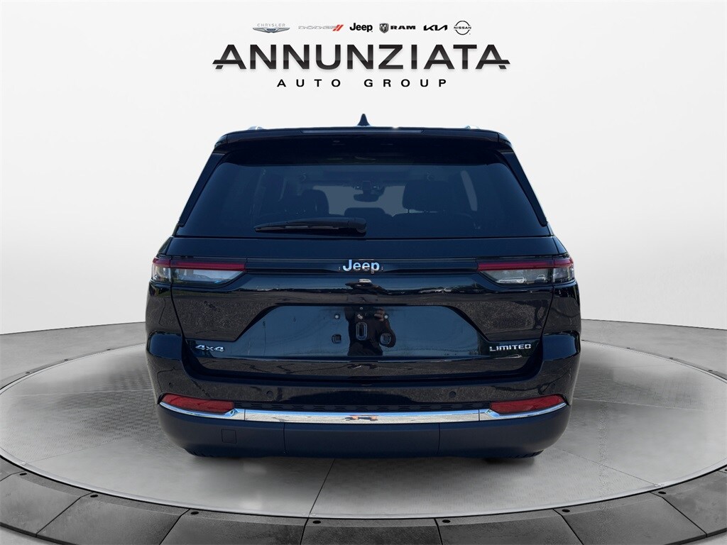 2022 Jeep Grand Cherokee Limited photo 4