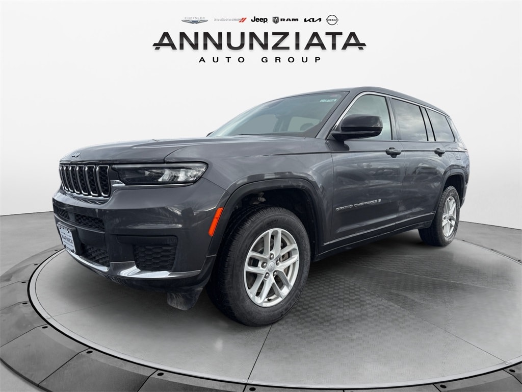 2023 Jeep Grand Cherokee L Laredo's photo