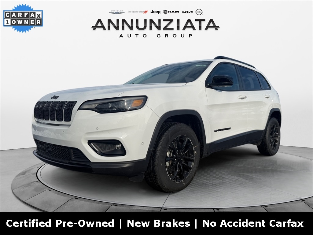 2023 Jeep Cherokee Altitude Lux's photo
