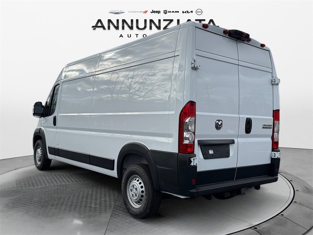 2026 Ram ProMaster 3500 Cargo Van photo 3
