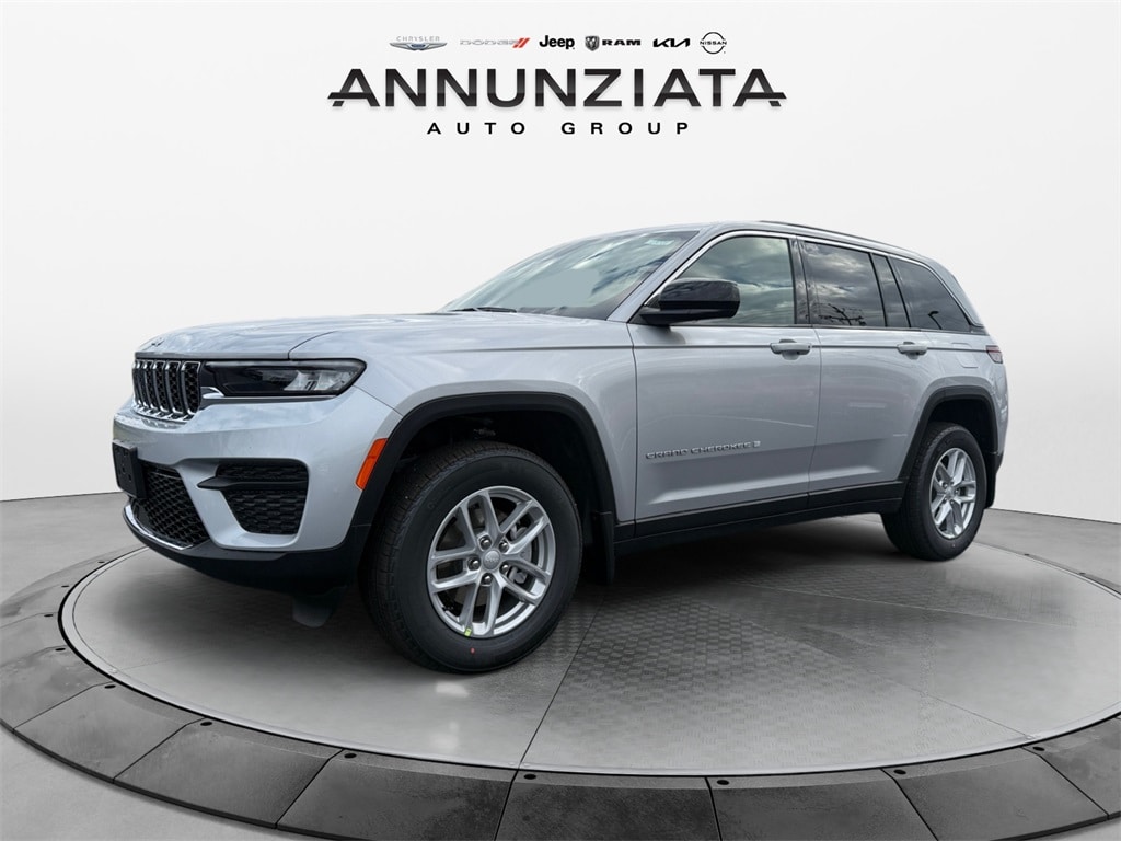 New 2025 Jeep Grand Cherokee Laredo X Sport Utility