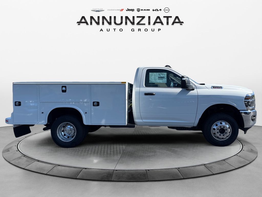 2025 RAM 3500 Chassis Tradesman - Photo 6