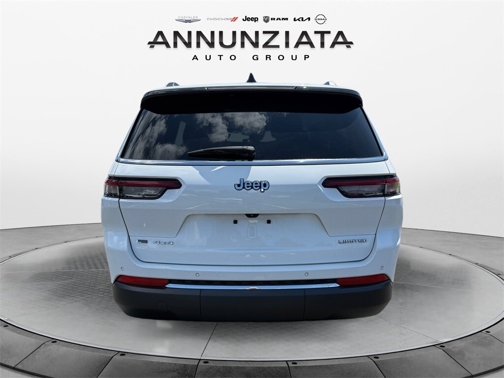 2022 Jeep Grand Cherokee Limited photo 4