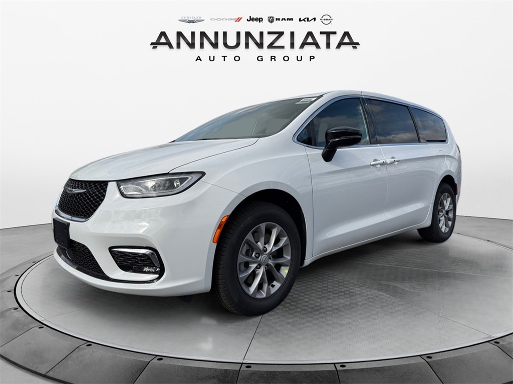 New 2026 Chrysler Pacifica Select Passenger Van