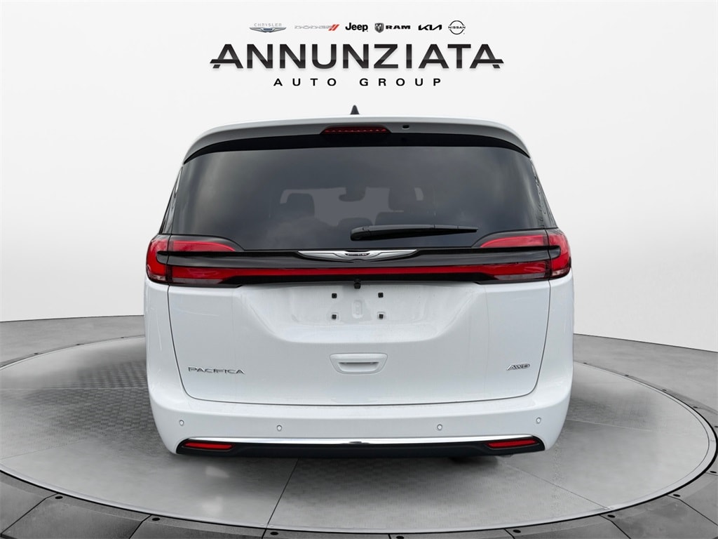 New 2026 Chrysler Pacifica Select Passenger Van
