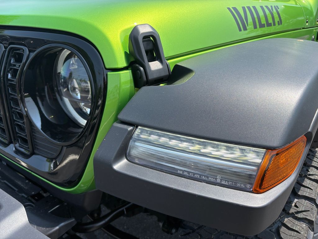2025 Jeep Wrangler 4-Door Willys - Photo 22