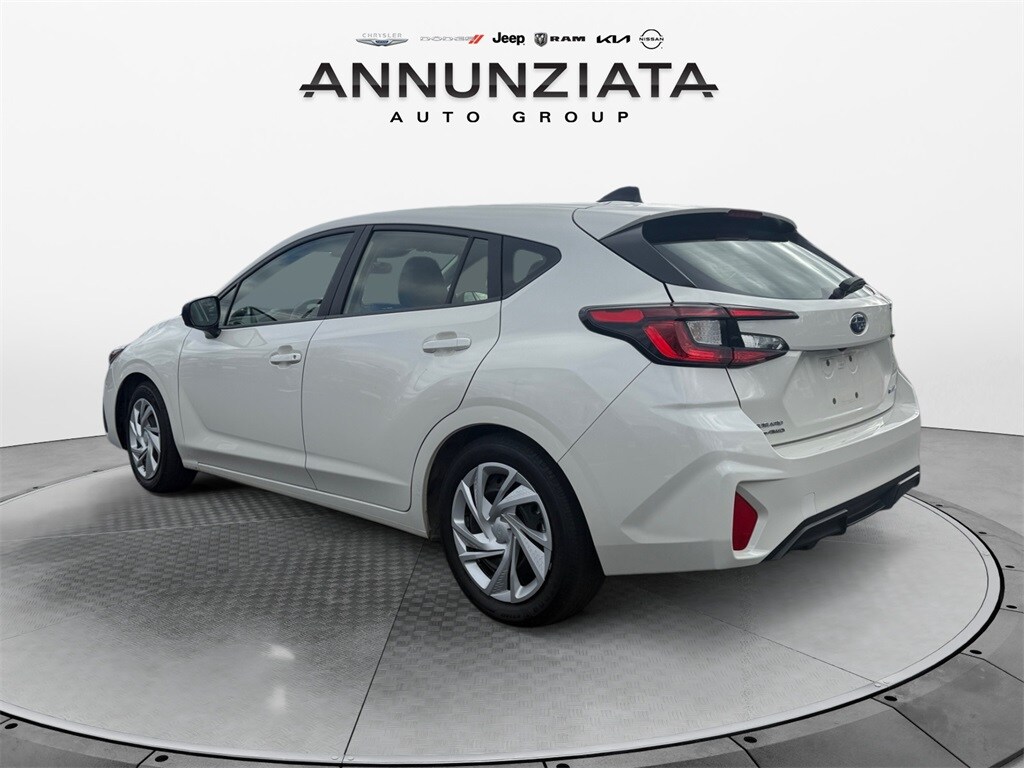2024 Subaru Impreza Base photo 3