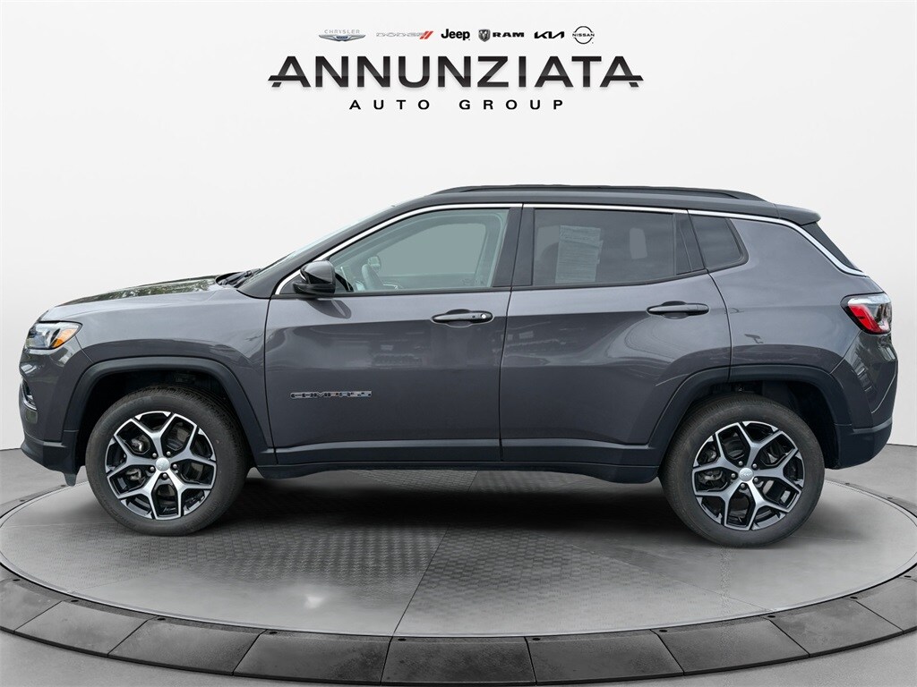 2024 Jeep Compass Limited photo 2