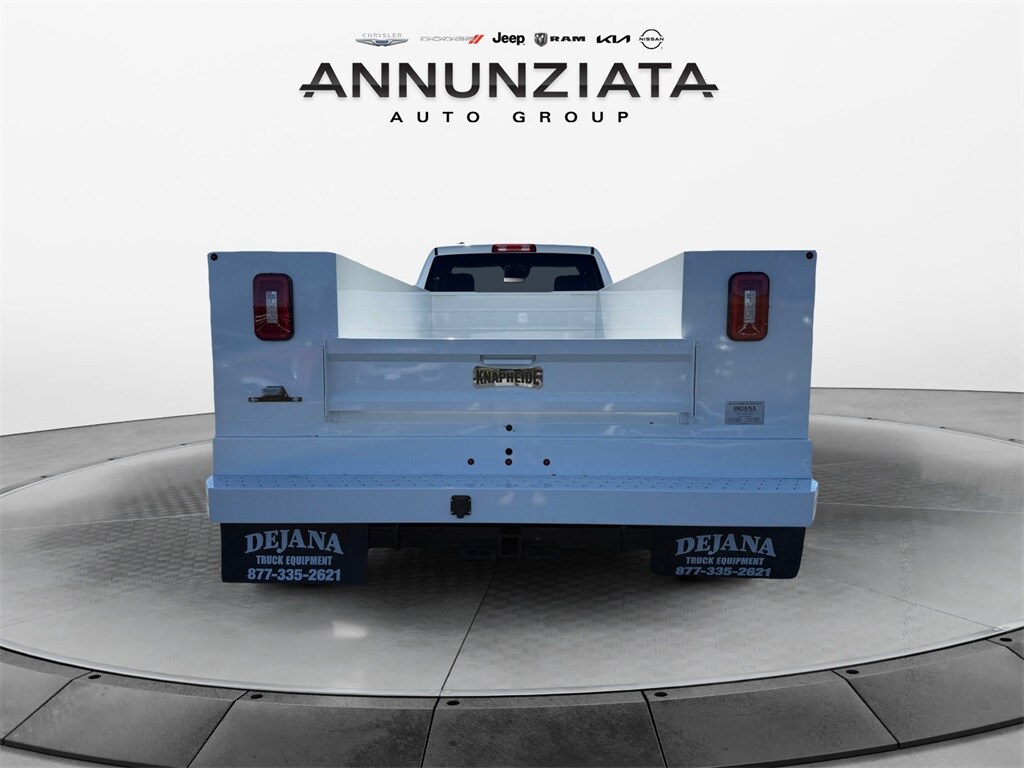 2025 Ram 3500 Tradesman photo 4