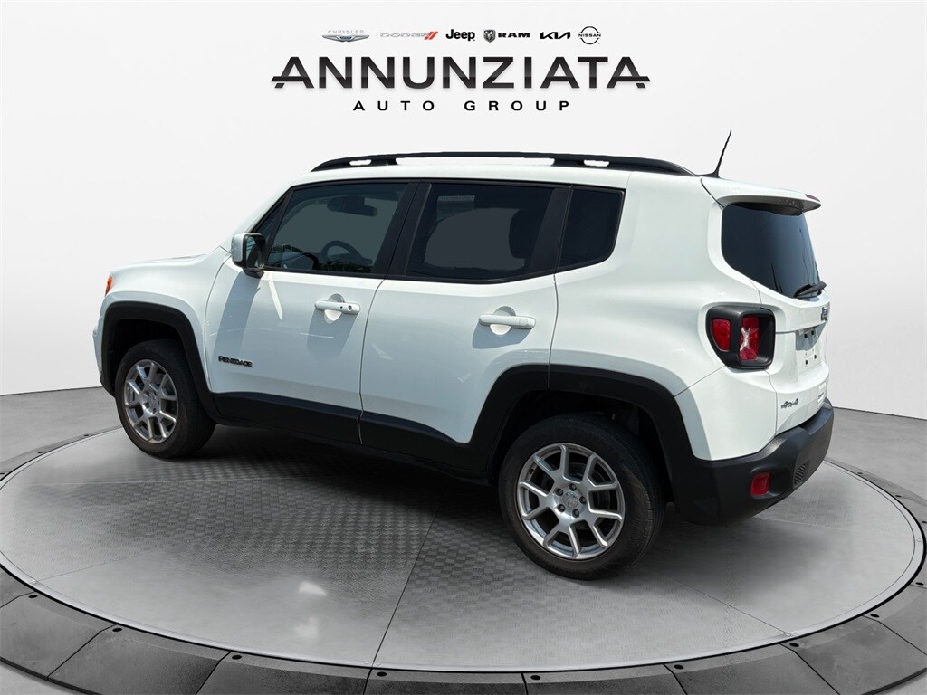 2021 Jeep Renegade Latitude photo 3