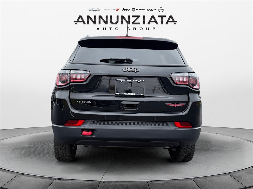 2024 Jeep Compass Trailhawk photo 4