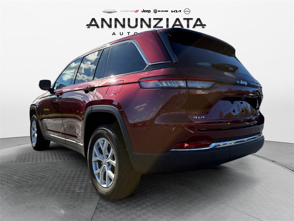 2023 Jeep Grand Cherokee Limited photo 2