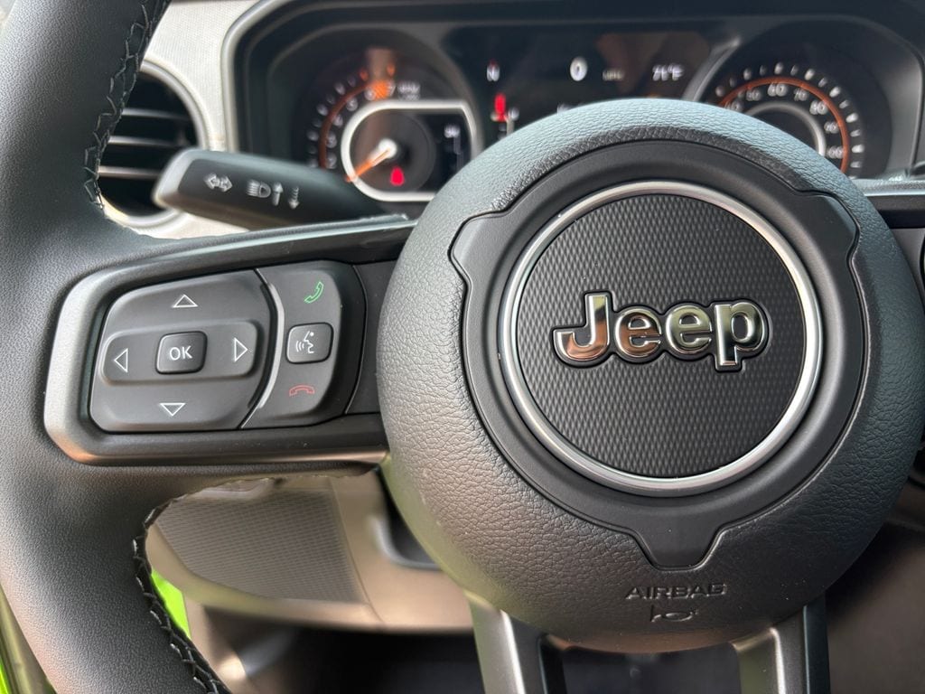 2025 Jeep Wrangler 4-Door Willys - Photo 25