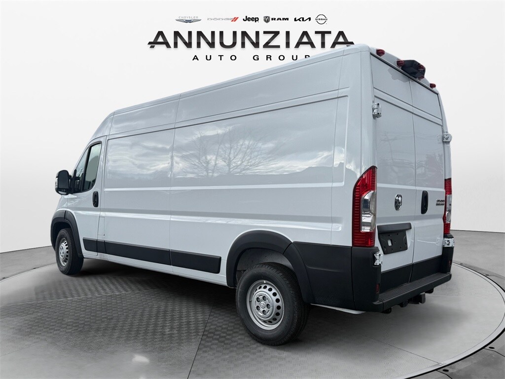 2026 Ram ProMaster 3500 Cargo Van photo 2