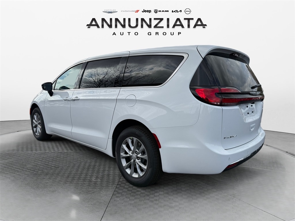 New 2026 Chrysler Pacifica Select Passenger Van